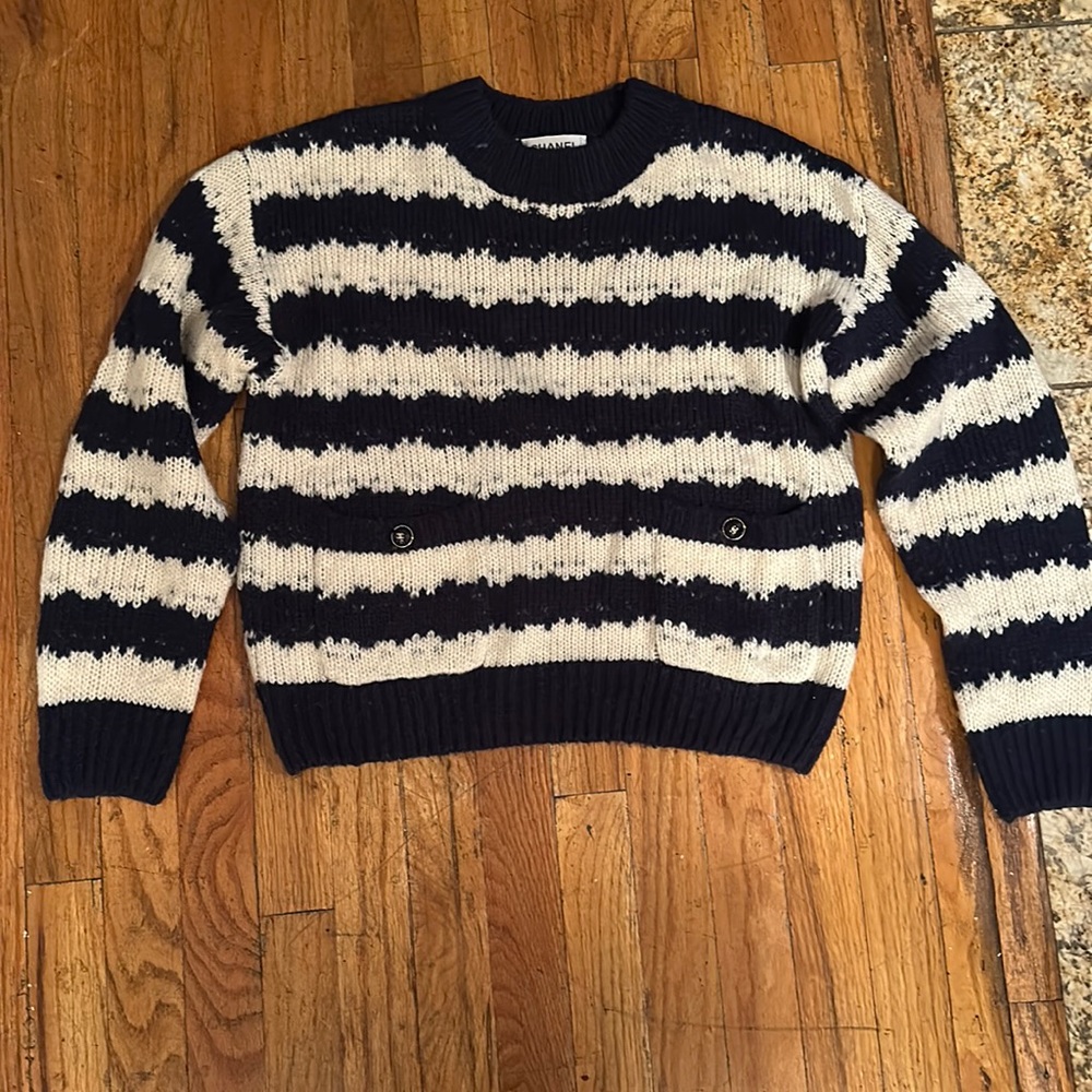 Chanel sweater